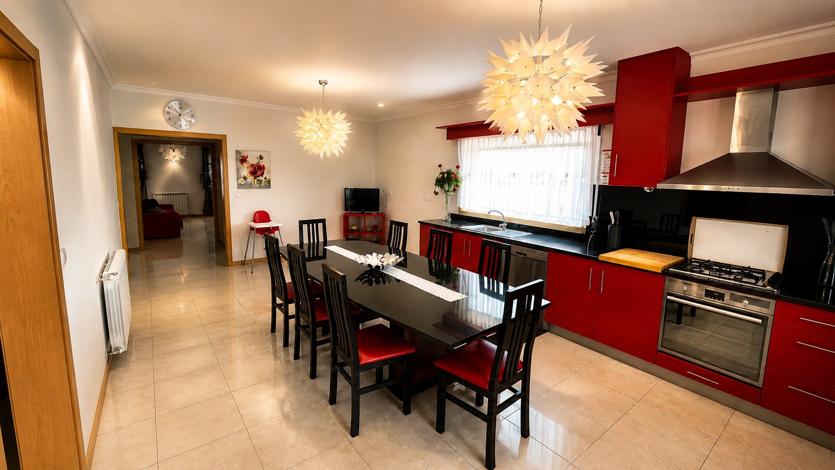 Kitchen and dining area at CM89